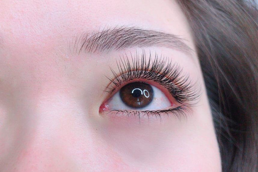 4 Trendy Eyelash Extensions for Stunning, Captivating Eyes beauty salon 2 Eyelash extensions