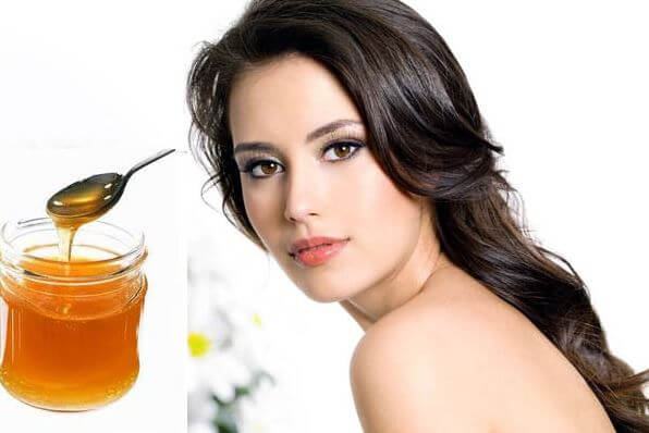 Eyelash Care with Honey